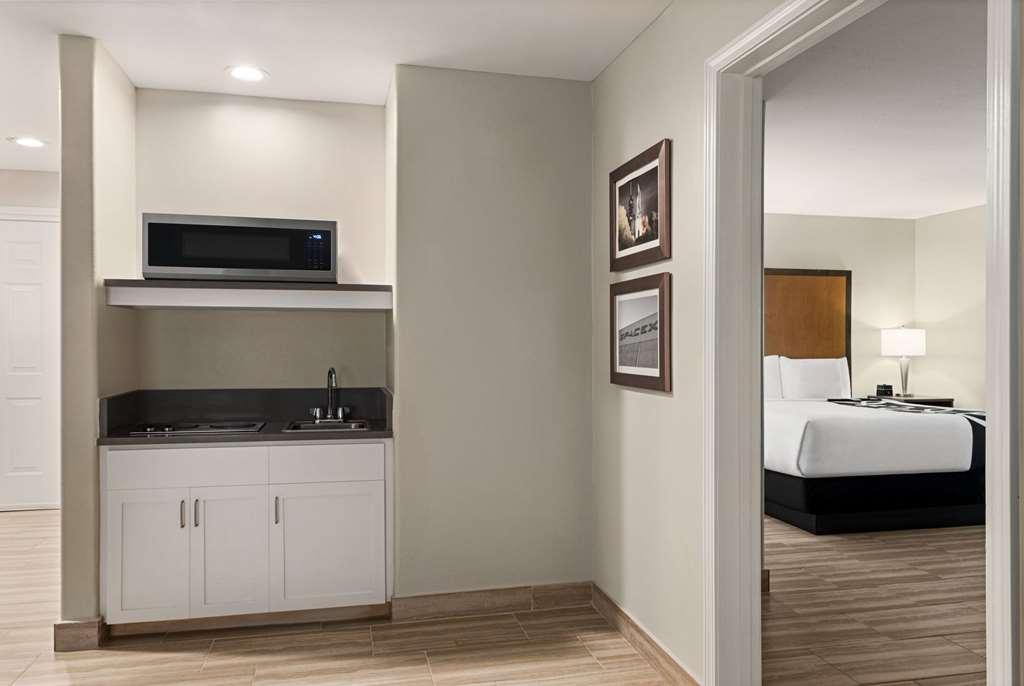 La Quinta By Wyndham Brownsville North Habitación foto
